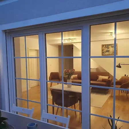 Helle 3 Zimmer Souterrainwohnung In Einem Neubau-Villa München Eksteriør billede