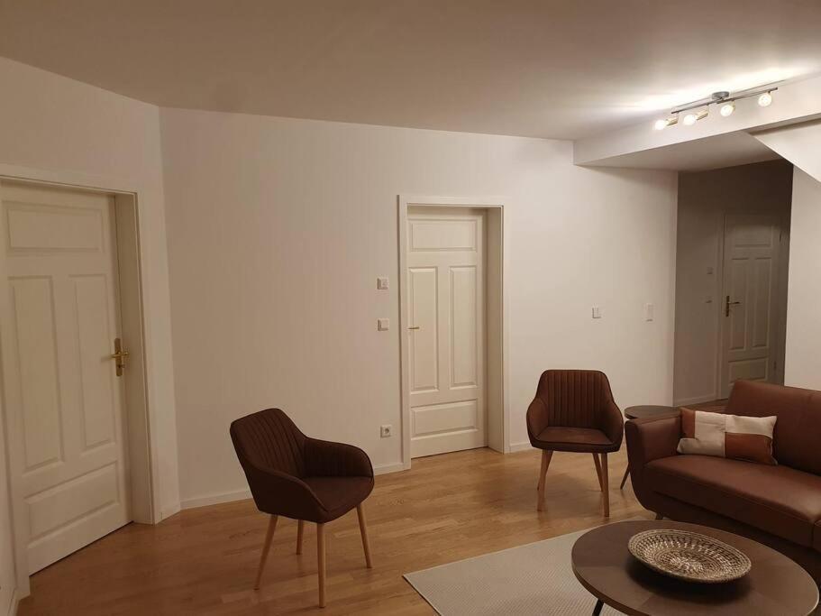 Appartamento Helle 3 Souterrainwohnung In Einem Neubau-villa