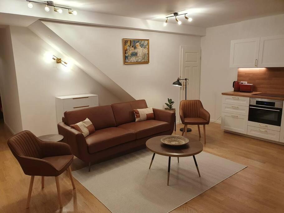 Appartamento Helle 3 Souterrainwohnung In Einem Neubau-villa
